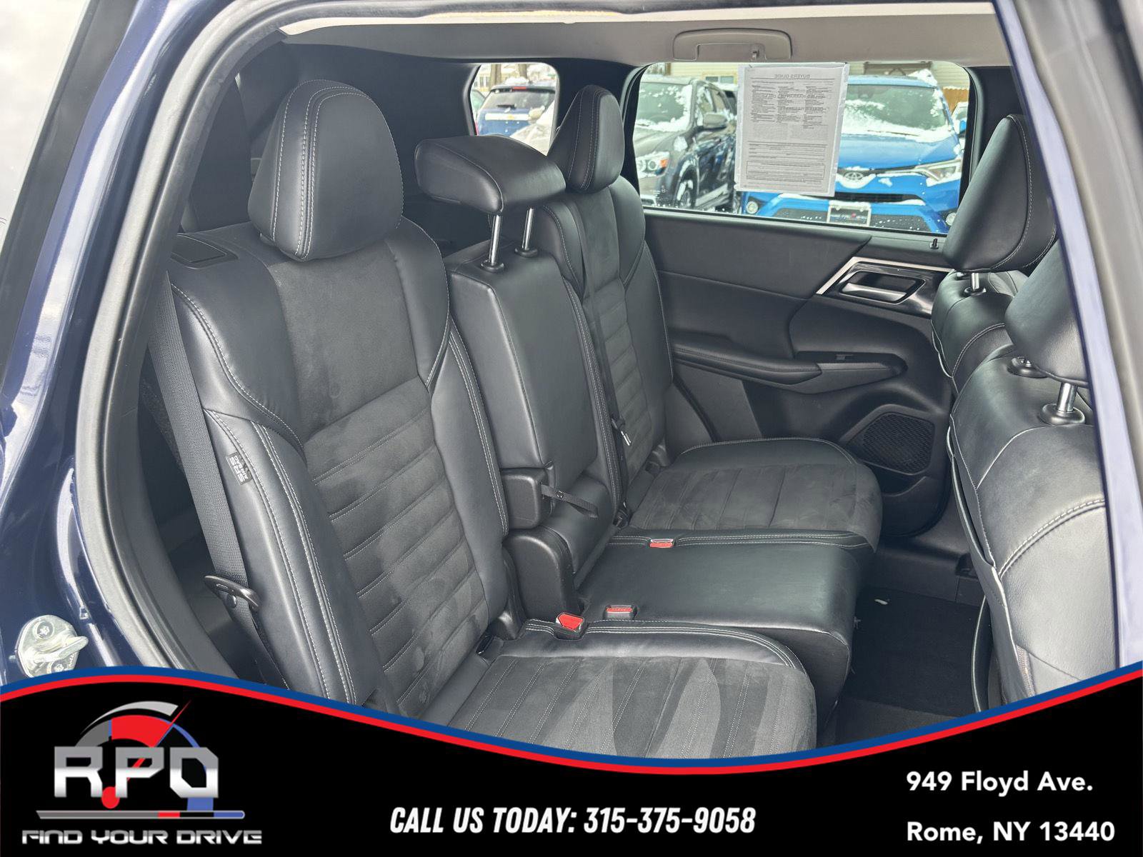 Used 2022 Mitsubishi Outlander SE image 27