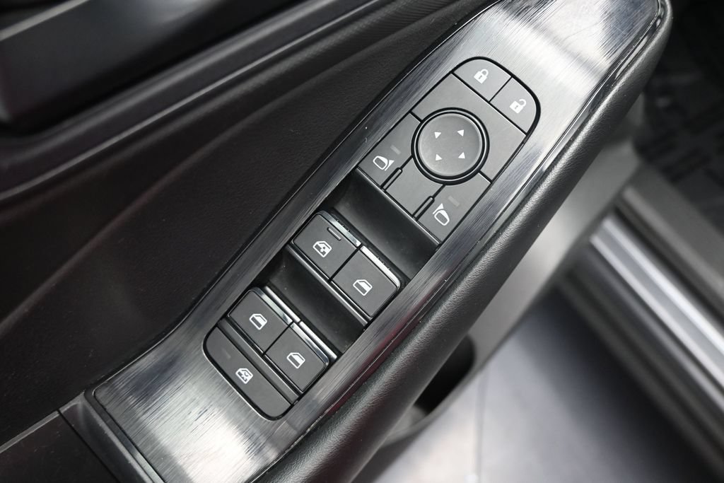 Used 2024 Nissan Rogue S FWD image 20