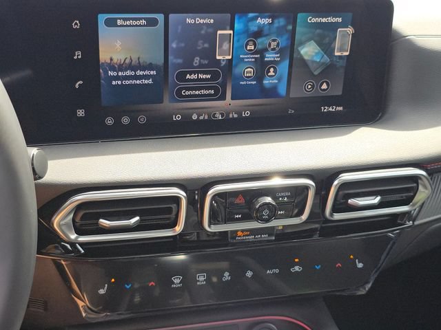 New 2026 Nissan Sentra SR w/ SR Premium Package FWD image 10