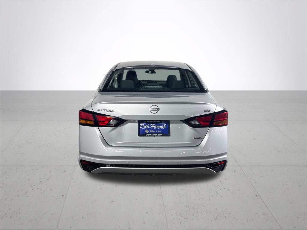 Used 2024 Nissan Altima 2.5 SV AWD/4WD image 7