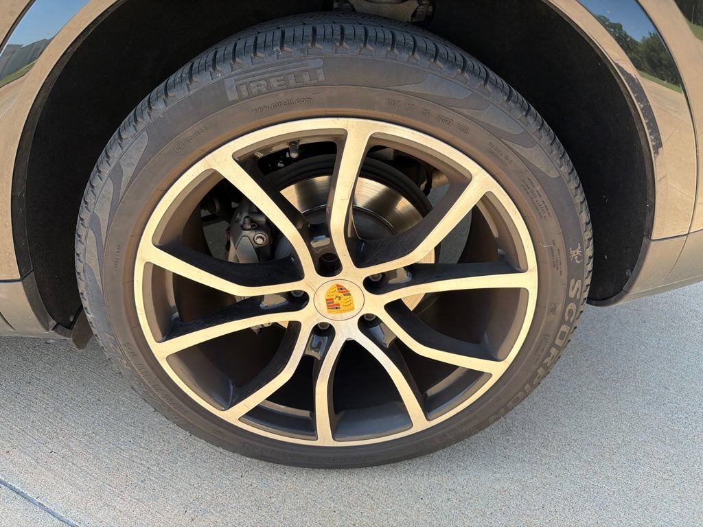 Used 2020 Porsche Cayenne S AWD/4WD image 8
