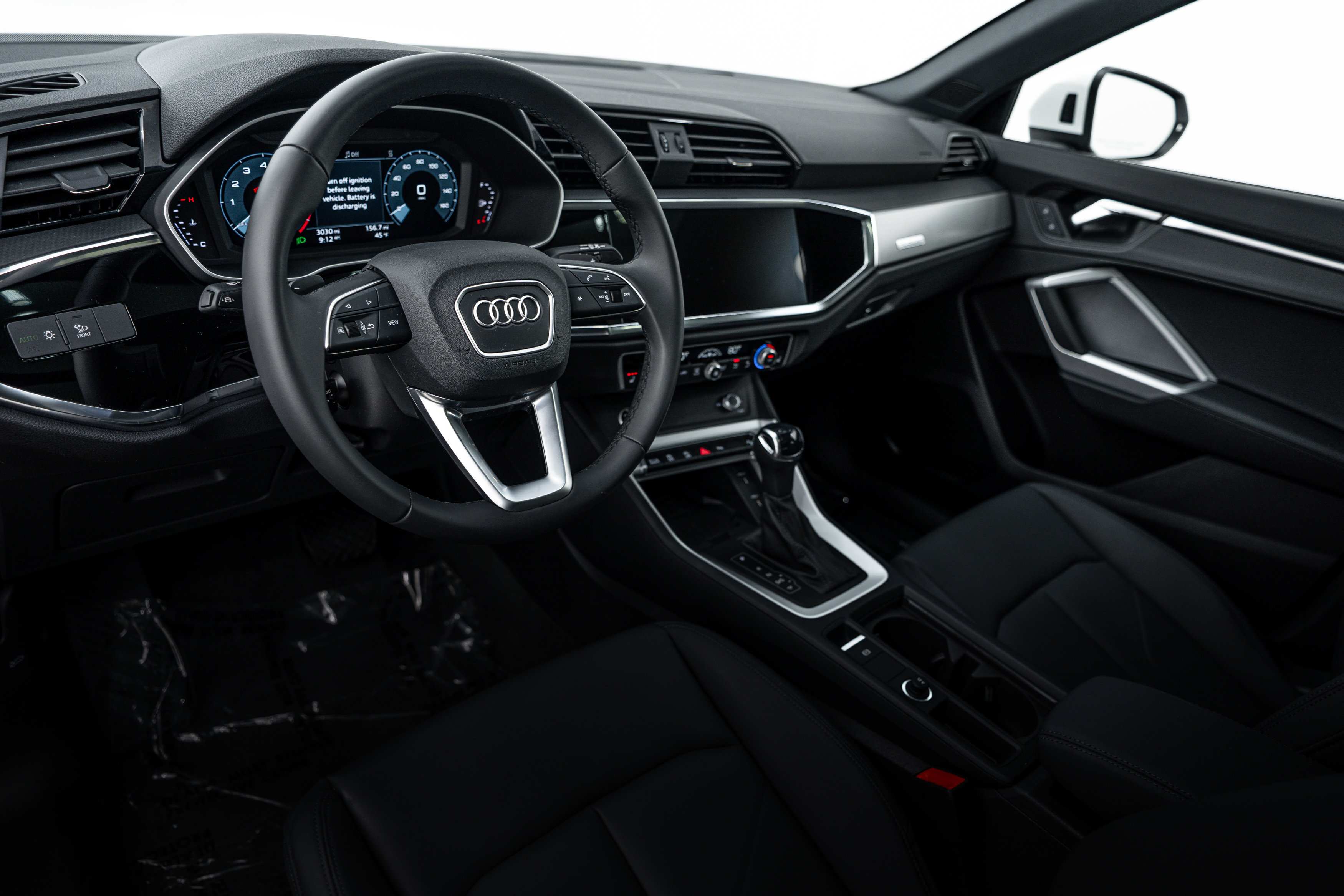 New 2025 Audi Q3 2.0T Premium w/ Convenience Package AWD/4WD image 9