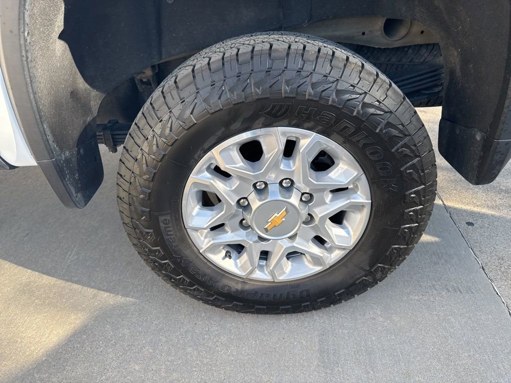 Used 2024 Chevrolet Silverado 2500 LTZ image 4