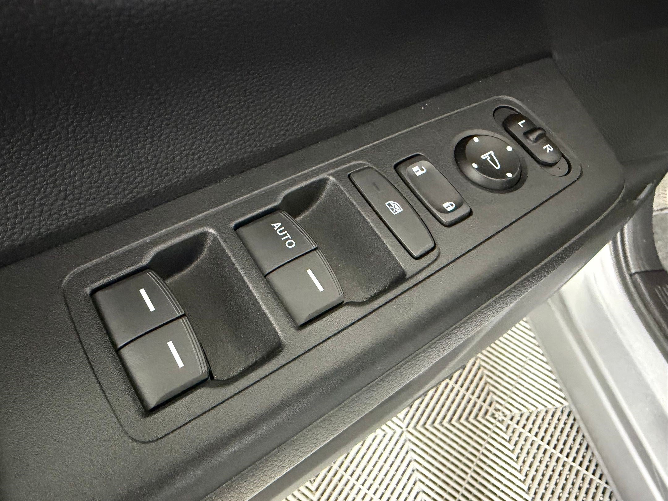 Certified 2025 Honda CR-V LX image 10