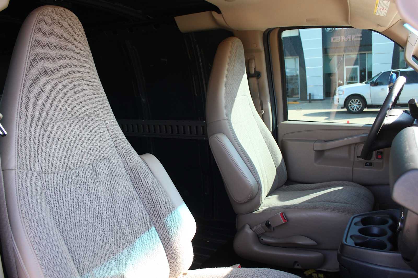 Used 2019 Chevrolet Express 2500 w/ Driver Convenience Package RWD image 18