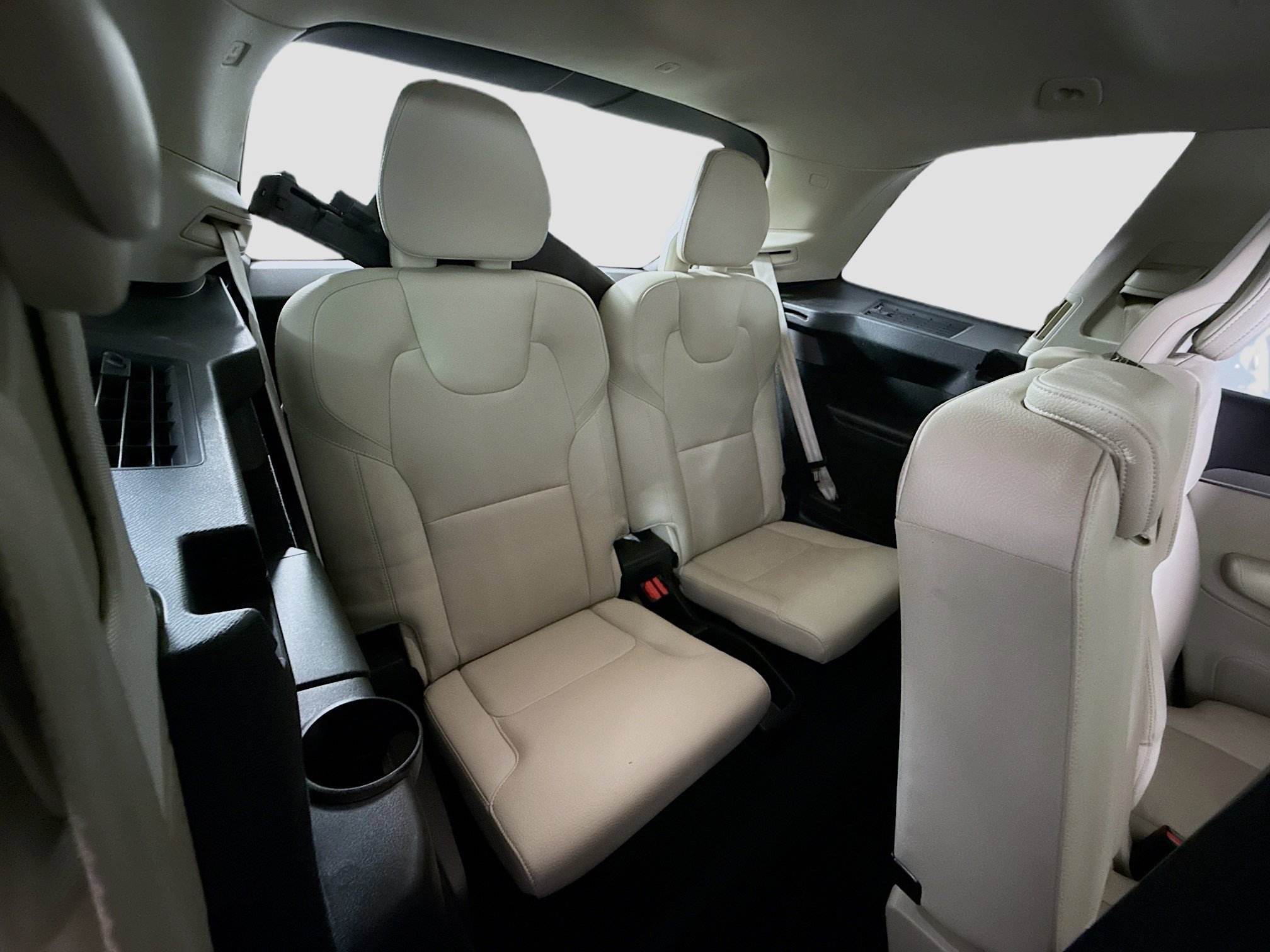 Used 2023 Volvo XC90 B5 Core w/ Protection Package AWD/4WD image 41