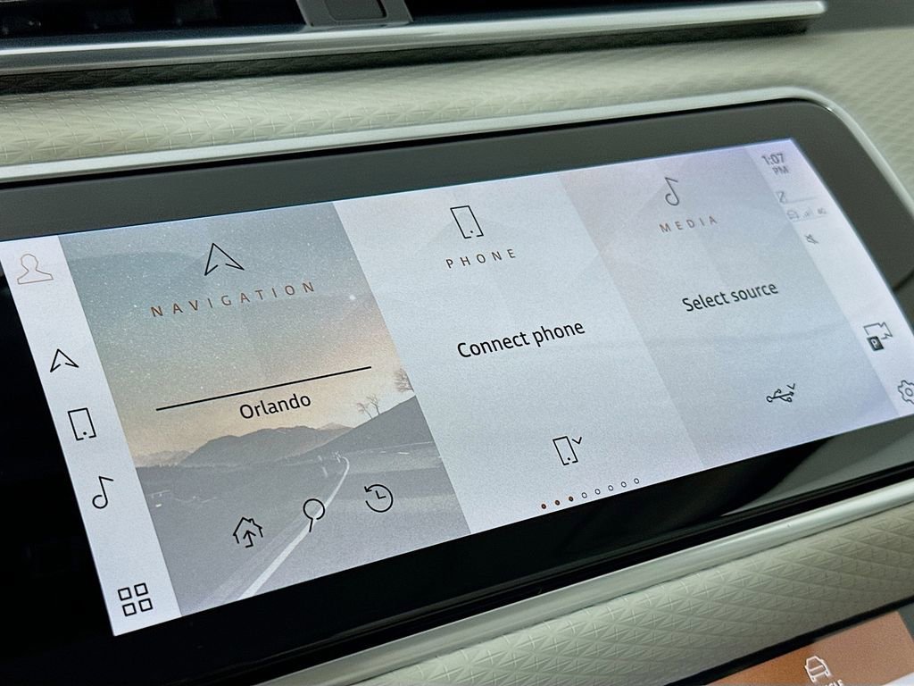 Used 2022 Land Rover Range Rover Velar R-Dynamic S image 15