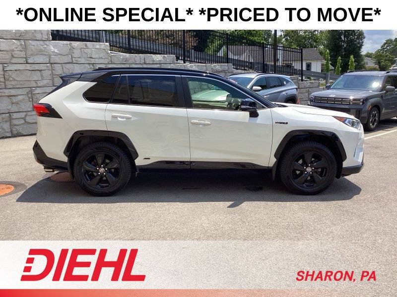 Used 2020 Toyota RAV4 XSE w/ Carpet Mat Package AWD/4WD image 8