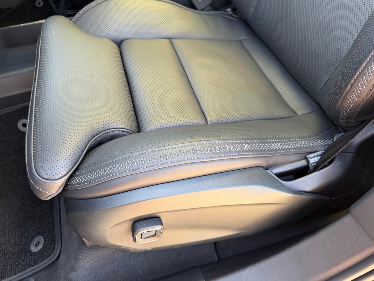 New 2026 Volvo EX90 Ultra AWD/4WD image 18
