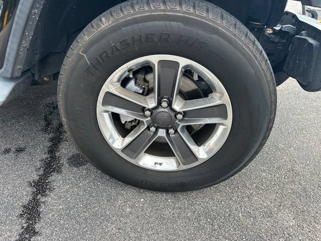 Used 2018 Jeep Wrangler Unlimited Sahara AWD/4WD image 25