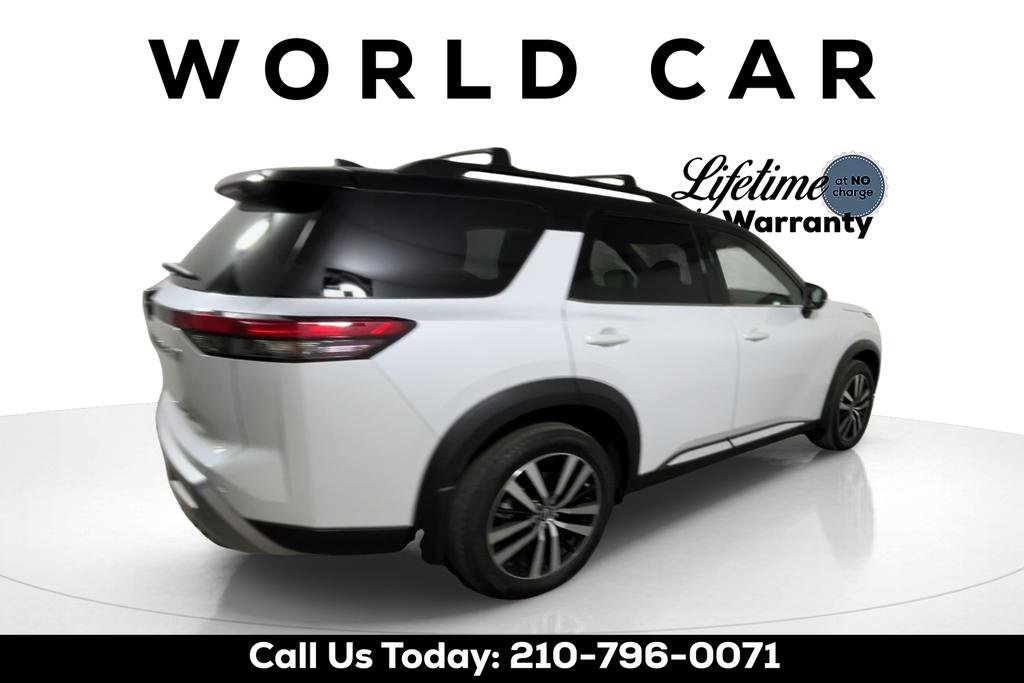 Used 2025 Nissan Pathfinder Platinum image 5