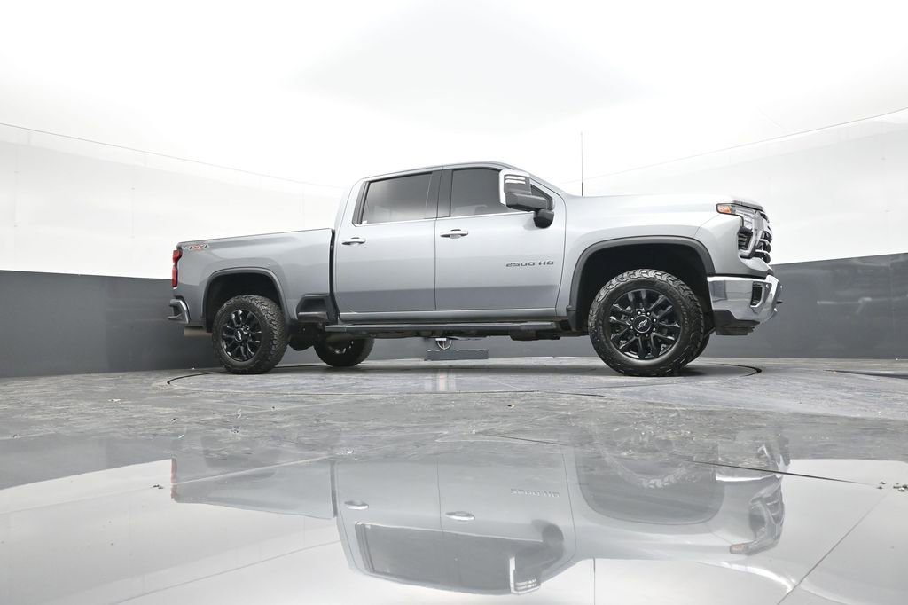 Used 2025 Chevrolet Silverado 2500 LTZ w/ LTZ Plus Package image 43