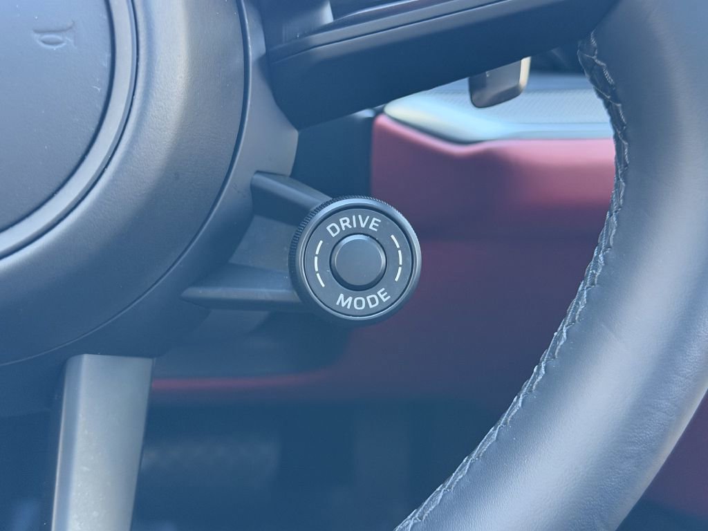 Used 2024 Porsche Cayenne Coupe image 37