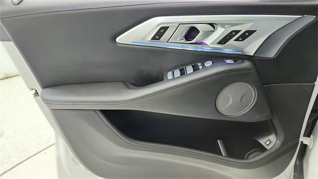 Used 2023 BMW XM image 33