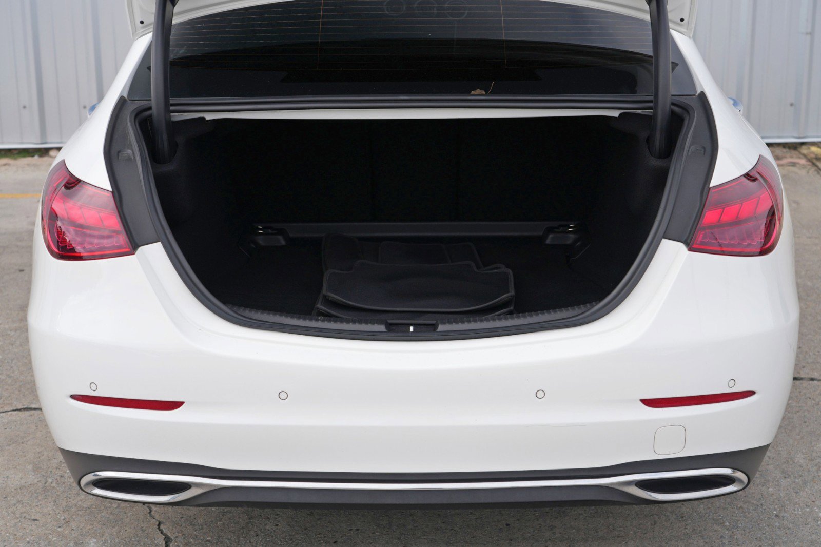 Used 2022 Mercedes-Benz C 300 Sedan w/ Exclusive Trim Package image 9