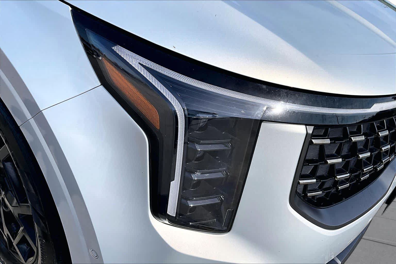 Certified 2025 Kia Carnival SX Prestige FWD image 28