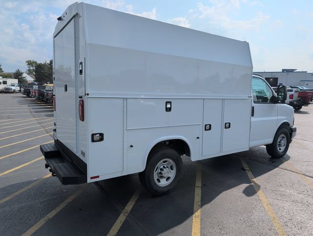 New 2026 Chevrolet Express 3500 w/ Power Convenience Package RWD image 6