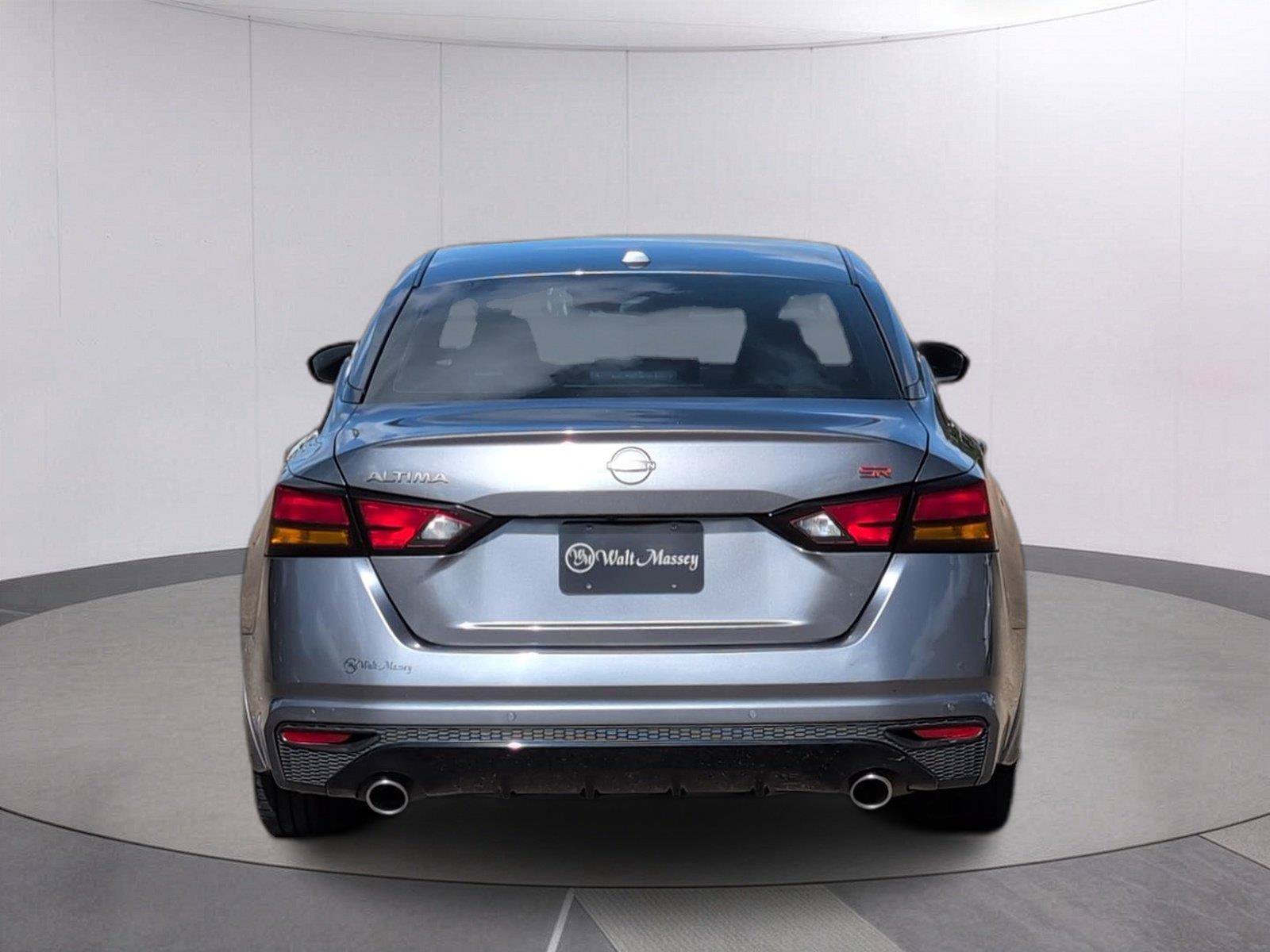 Used 2024 Nissan Altima 2.5 SR w/ SR Premium Package FWD image 4