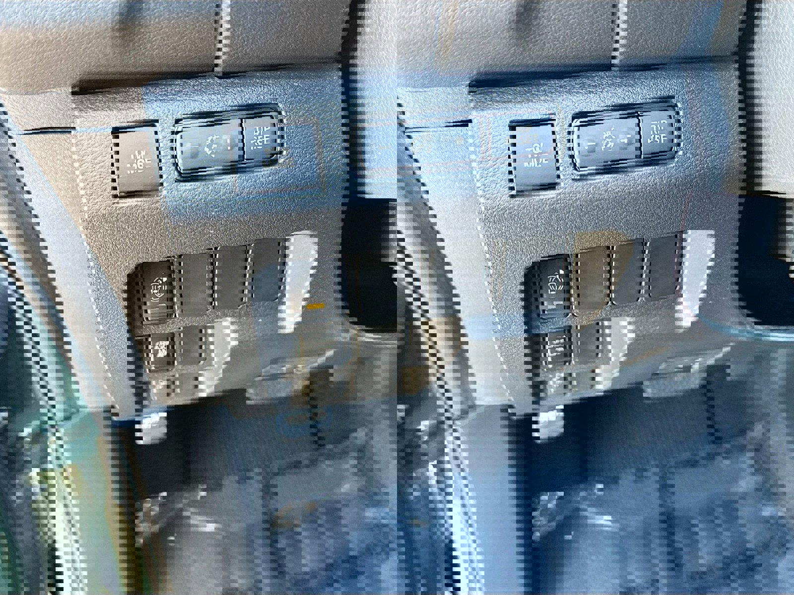 Used 2025 Nissan Frontier Pro-X image 22