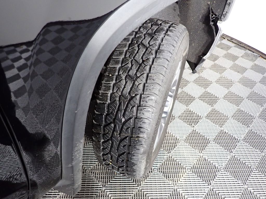 Used 2023 Chevrolet Silverado 2500 LT image 33