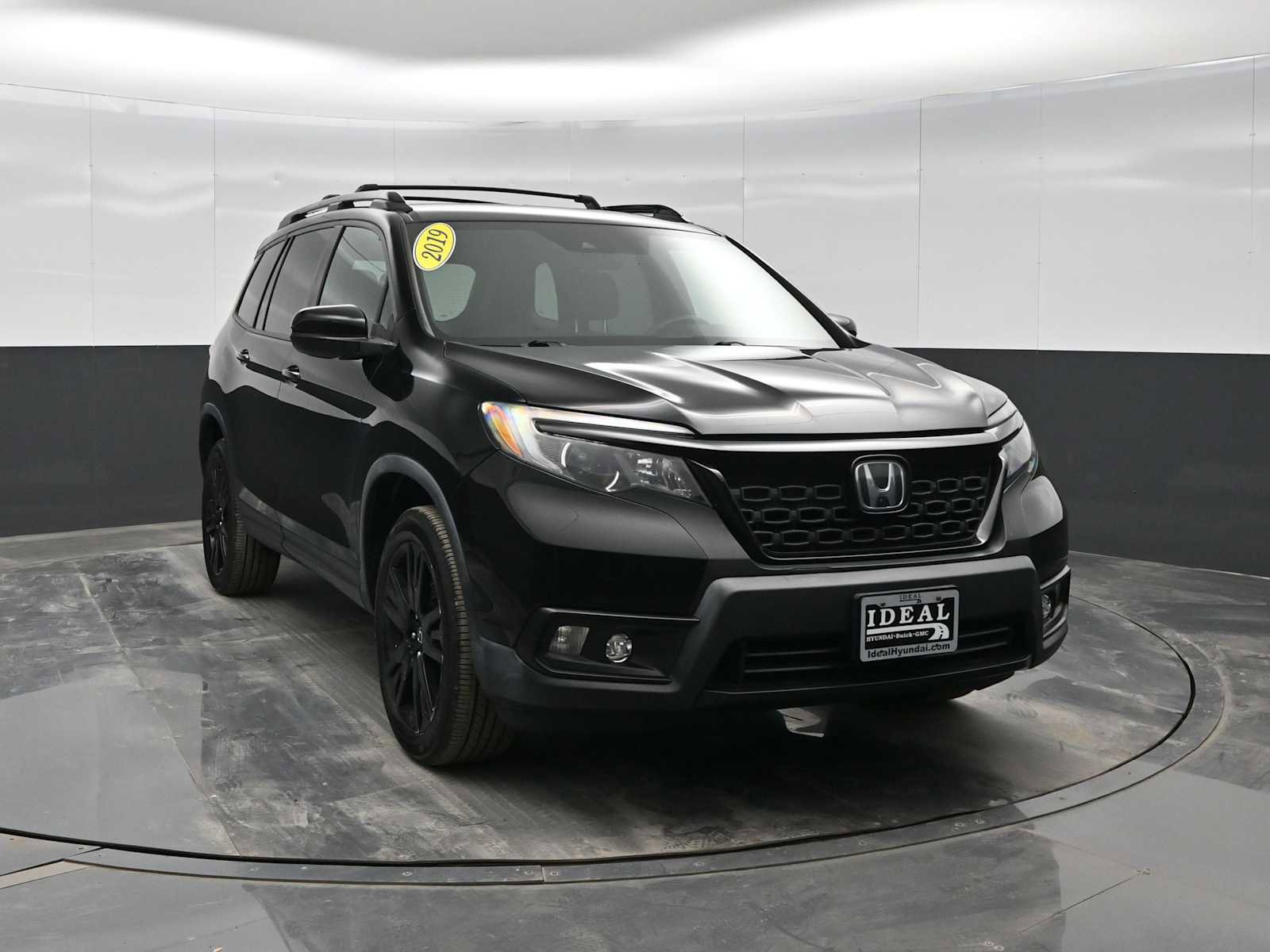Used 2019 Honda Passport Sport image 2