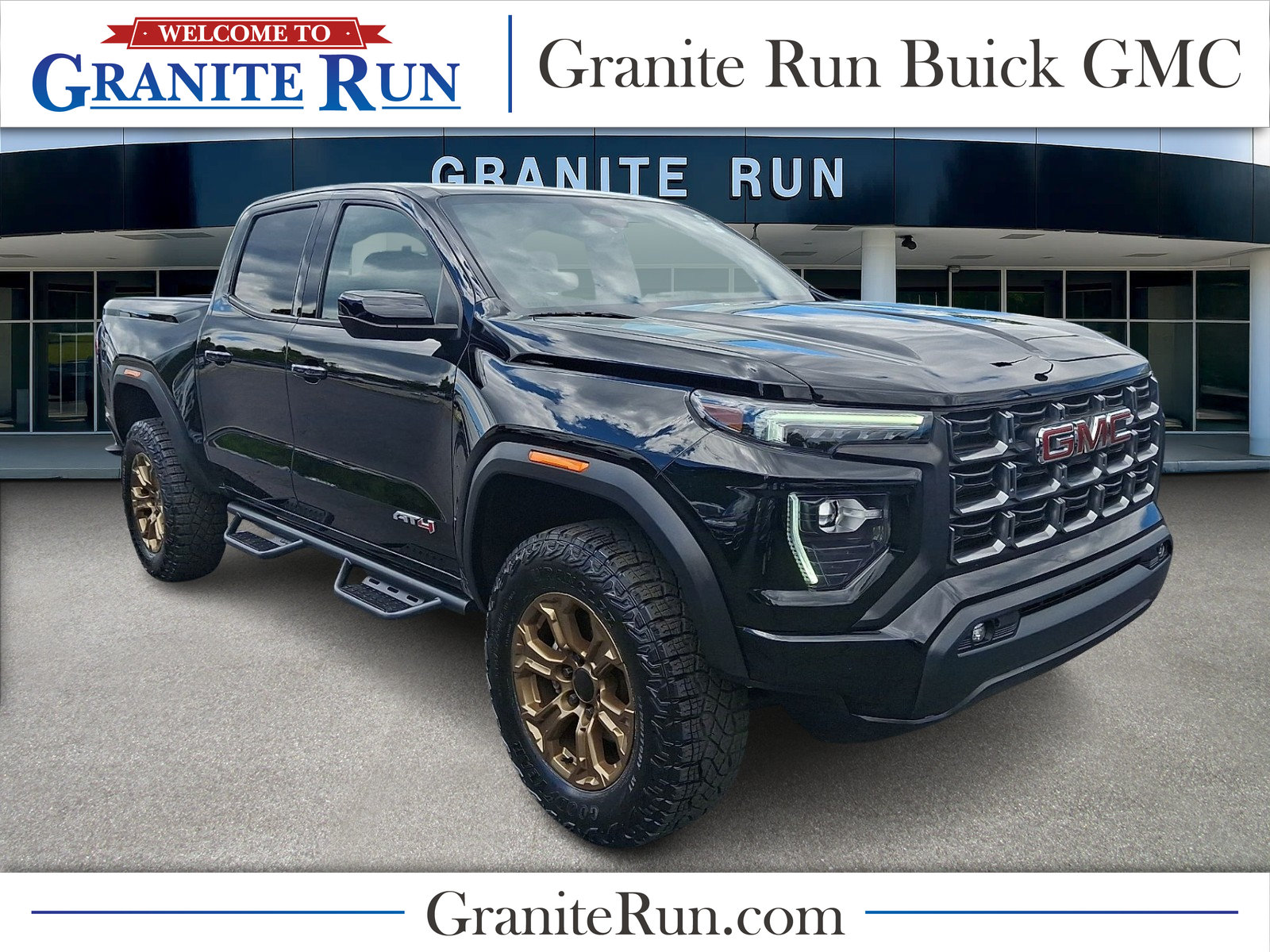 Used 2023 GMC Canyon AT4 w/ AT4 Premium Package AWD/4WD image 1