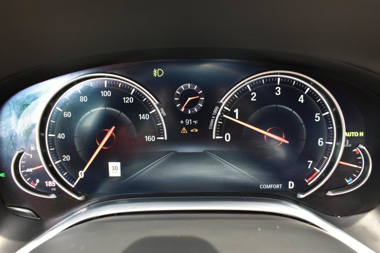 Used 2019 BMW 750i w/ Executive Package RWD image 17