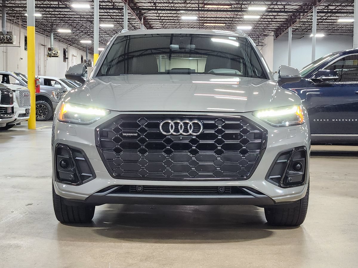 Used 2023 Audi Q5 2.0T Prestige w/ Prestige Package AWD/4WD image 2