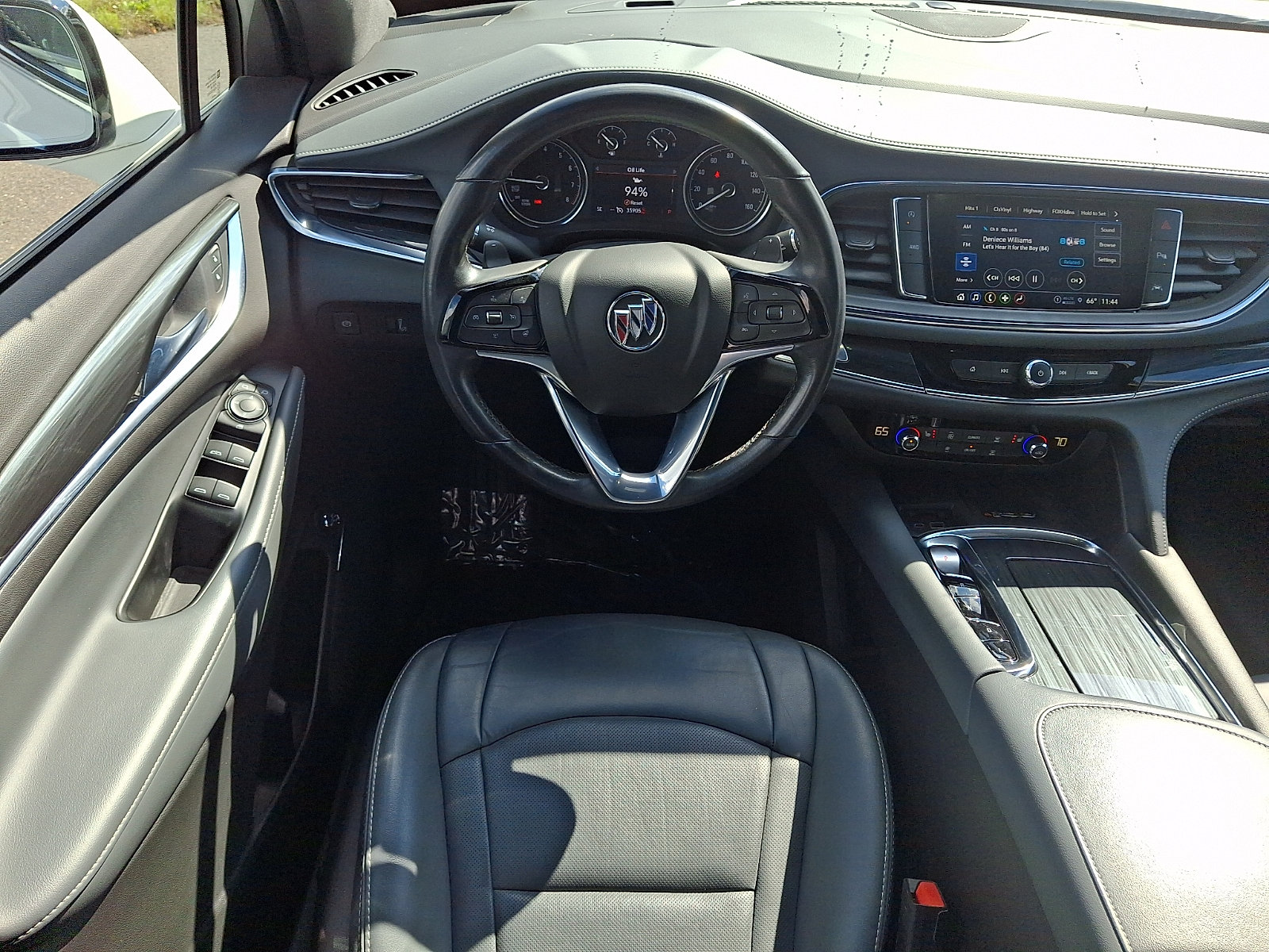 Used 2023 Buick Enclave Essence AWD/4WD image 12