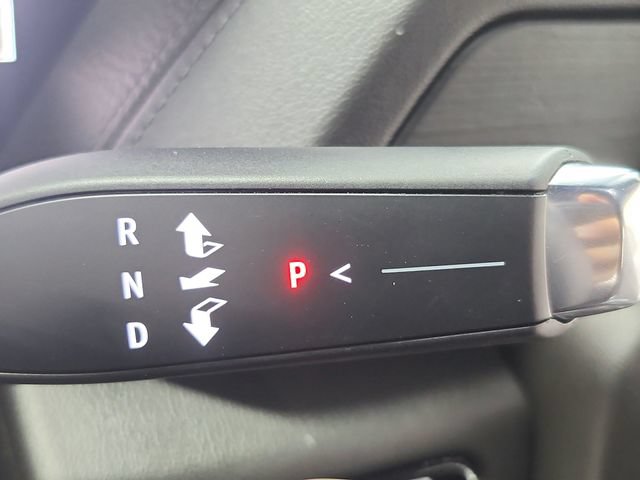 Used 2025 GMC Yukon XL Denali AWD/4WD image 28