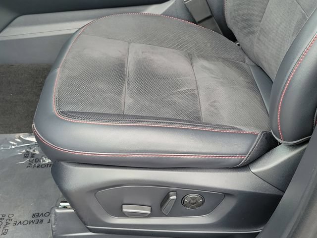 Used 2025 Ford Explorer ST w/ Sun And Sound Package AWD/4WD image 16