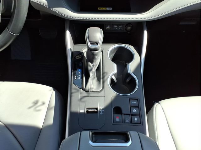 Used 2023 Toyota Highlander XLE image 21