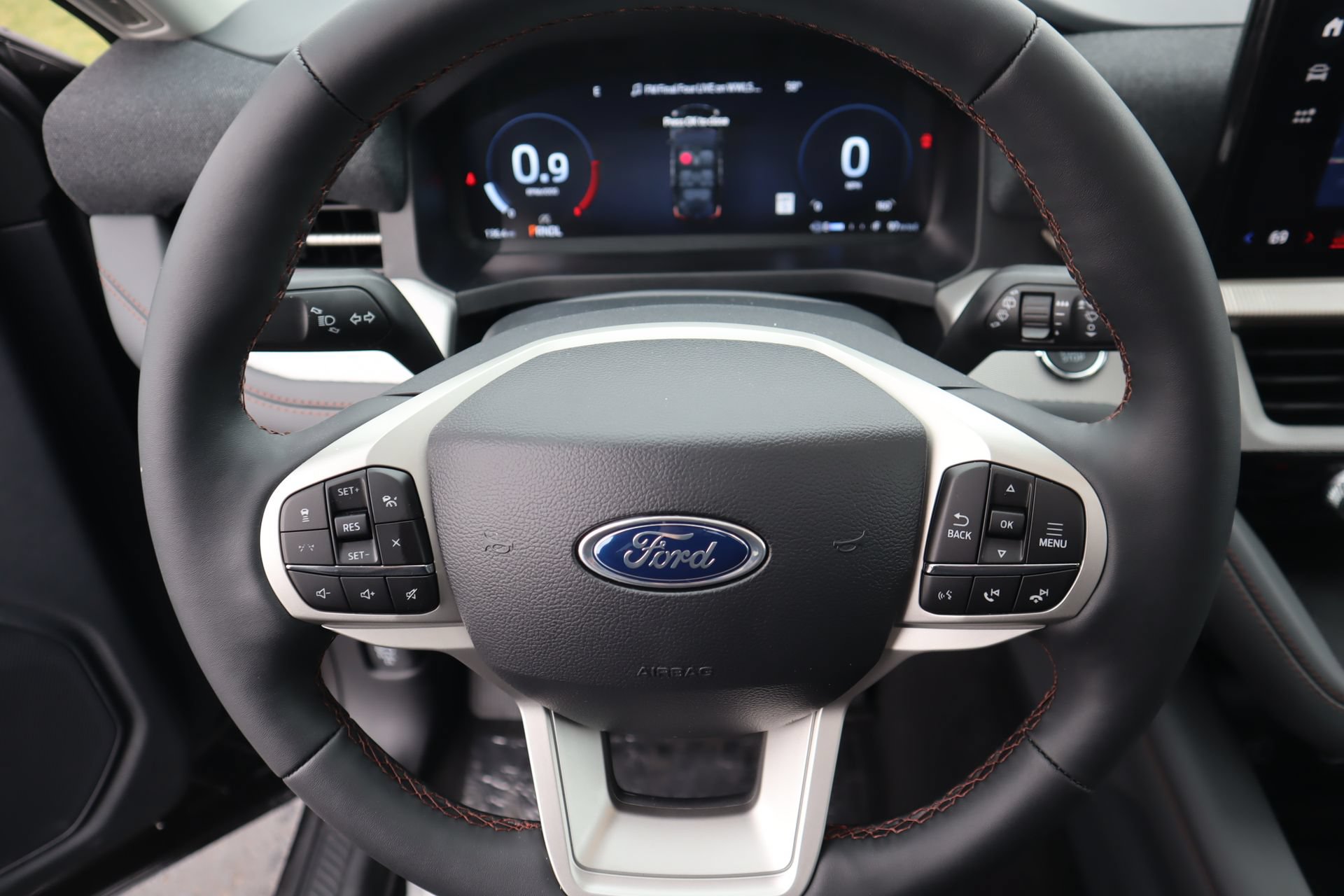New 2026 Ford Explorer Active w/ Active Comfort Package AWD/4WD image 3