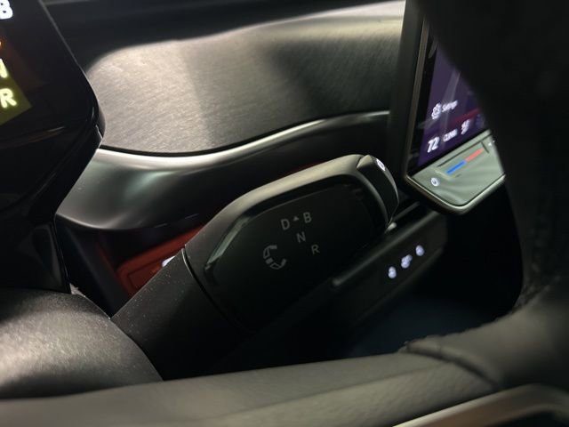 New 2025 Volkswagen ID. Buzz Pro S image 21