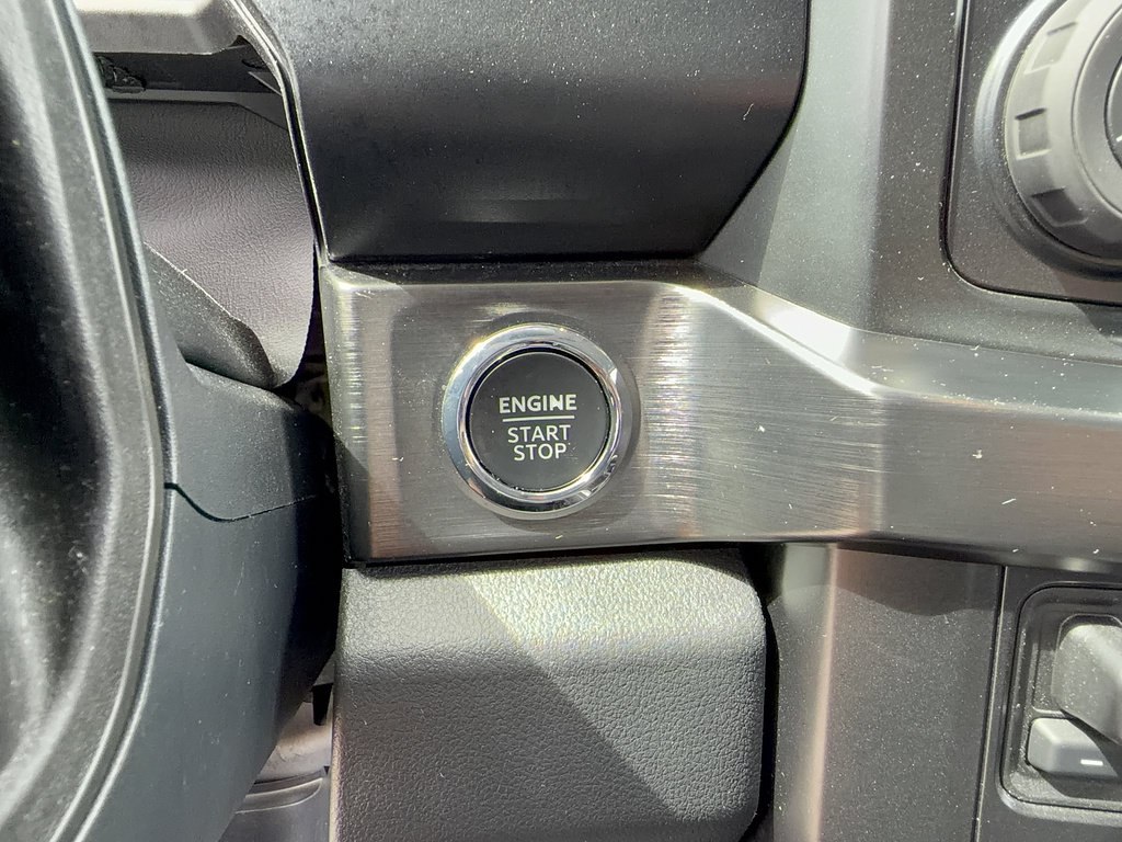 Certified 2023 Ford F250 Lariat w/ Lariat Ultimate Package AWD/4WD image 28