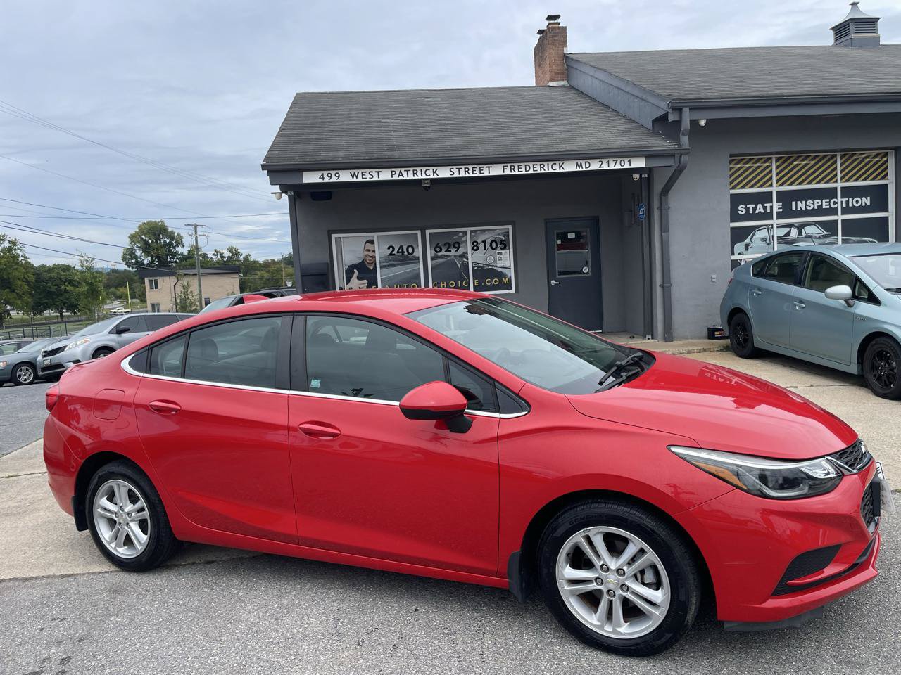 Used 2018 Chevrolet Cruze LT FWD image 18