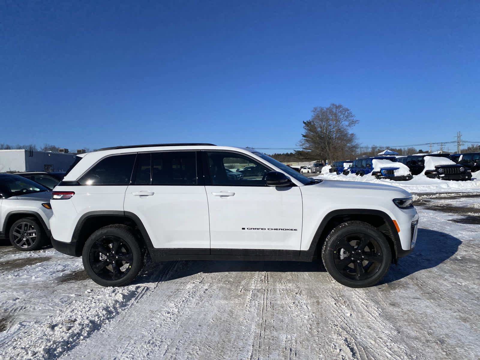 New 2026 Jeep Grand Cherokee Limited image 2