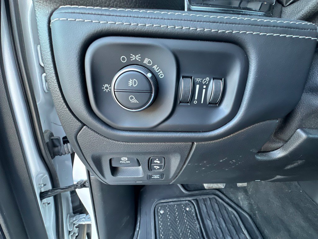 Used 2022 RAM 1500 Limited w/ Night Edition AWD/4WD image 41