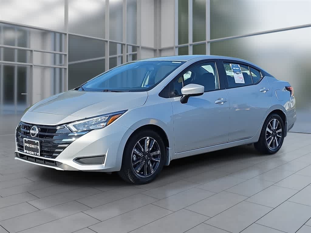 Used 2025 Nissan Versa SV w/ Trunk Package FWD image 1