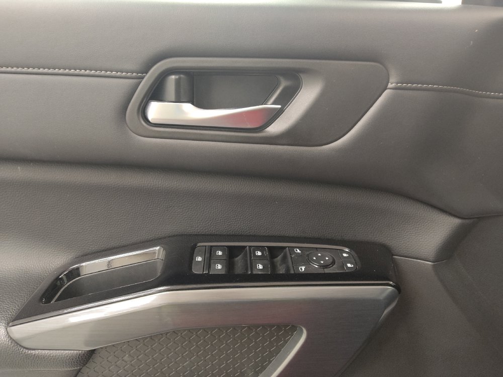Used 2022 Nissan Pathfinder SL FWD image 27