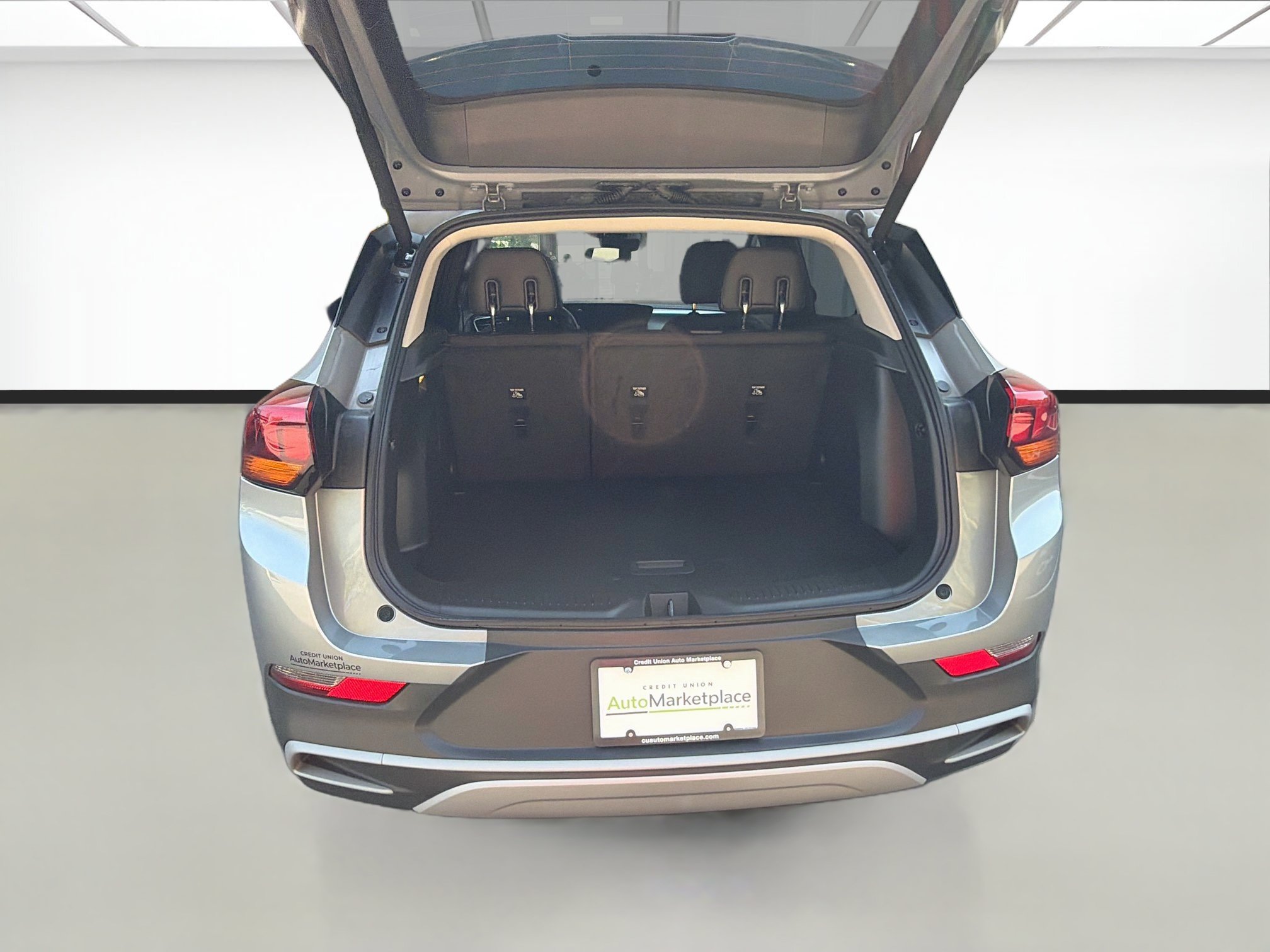 Used 2024 Buick Encore GX Preferred w/ Comfort Package FWD image 22