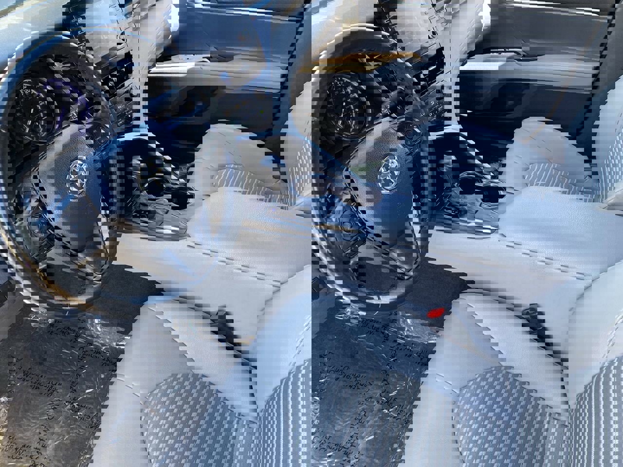 Used 2021 Toyota Camry SE w/ Carpet Mat Package (TMS) image 12