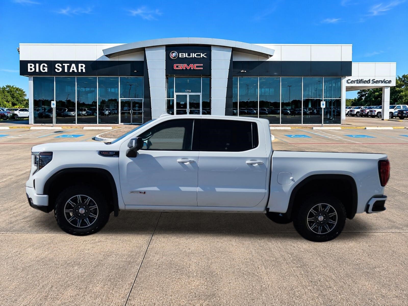 Used 2025 GMC Sierra 1500 AT4 AWD/4WD image 5