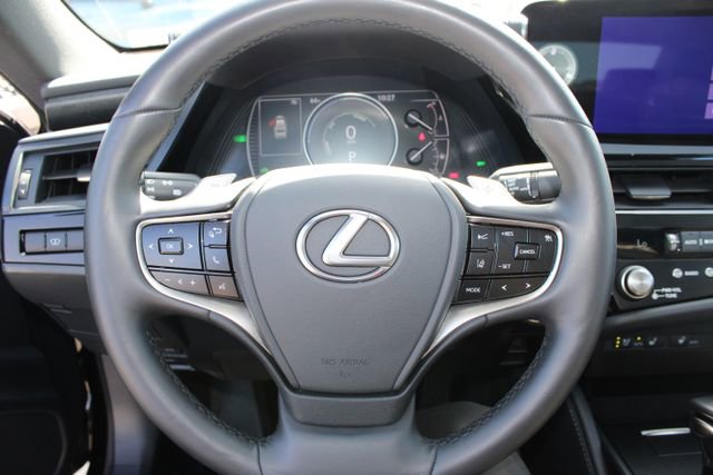 Certified 2025 Lexus ES 300h w/ Premium Package FWD image 16