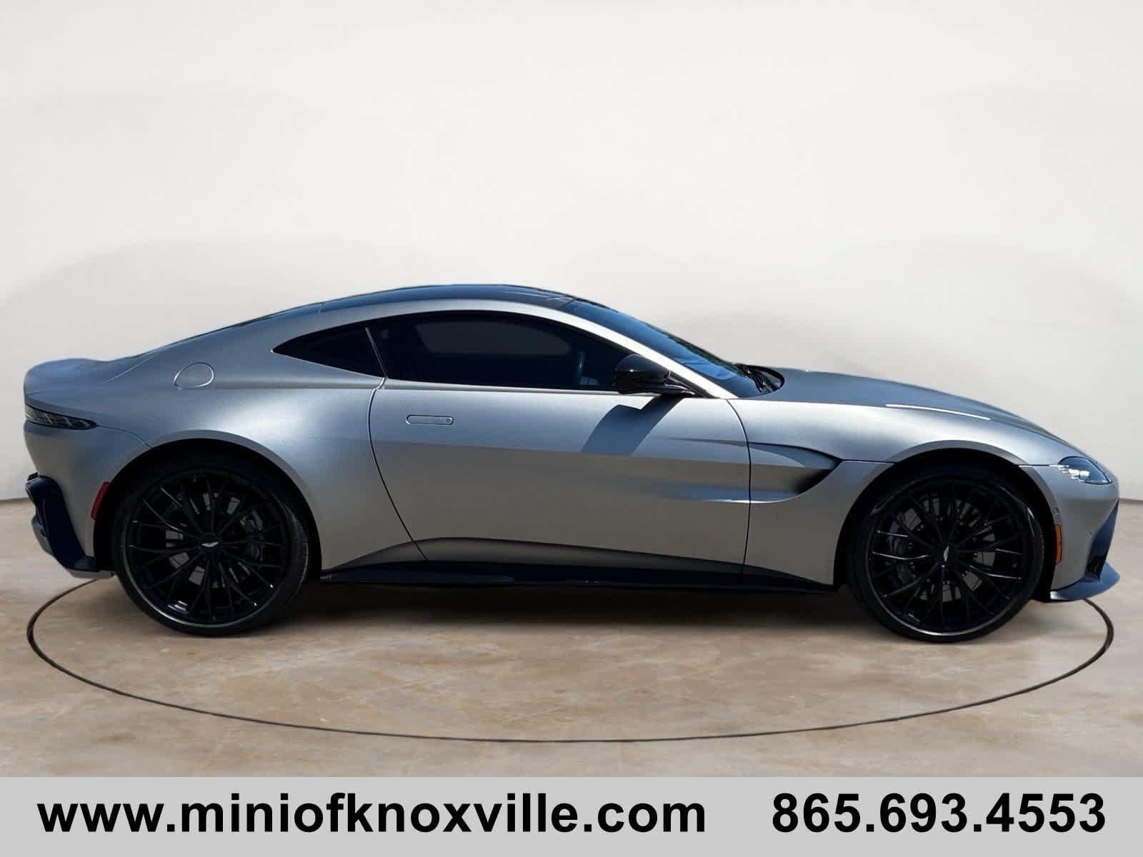 Used 2023 Aston Martin V8 Vantage Coupe RWD image 2