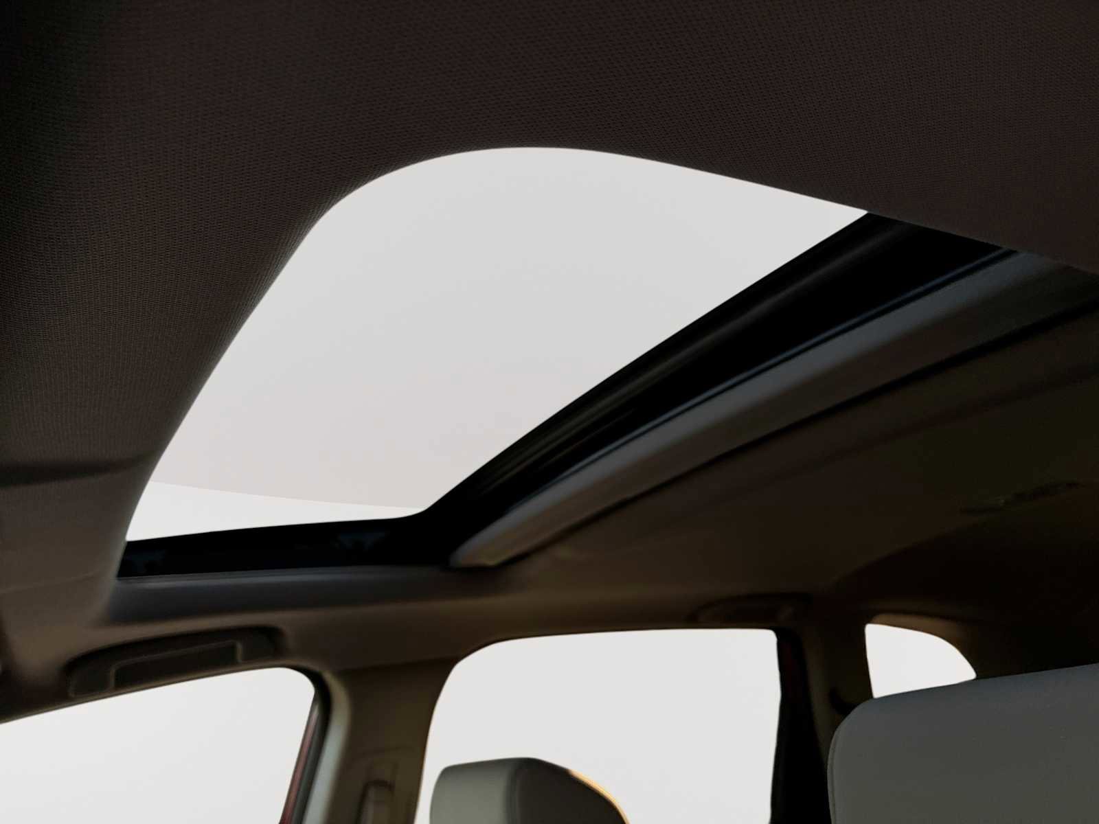 Used 2022 Honda CR-V Touring image 19