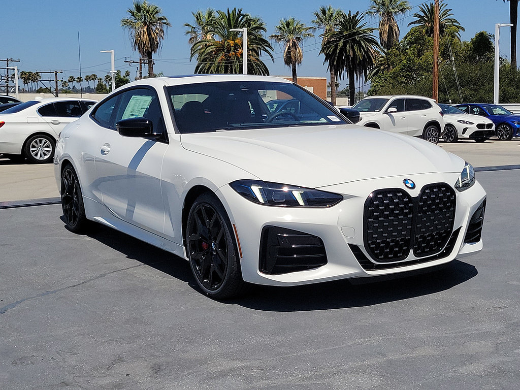New 2026 BMW 430i Coupe w/ M Sport Package RWD image 2