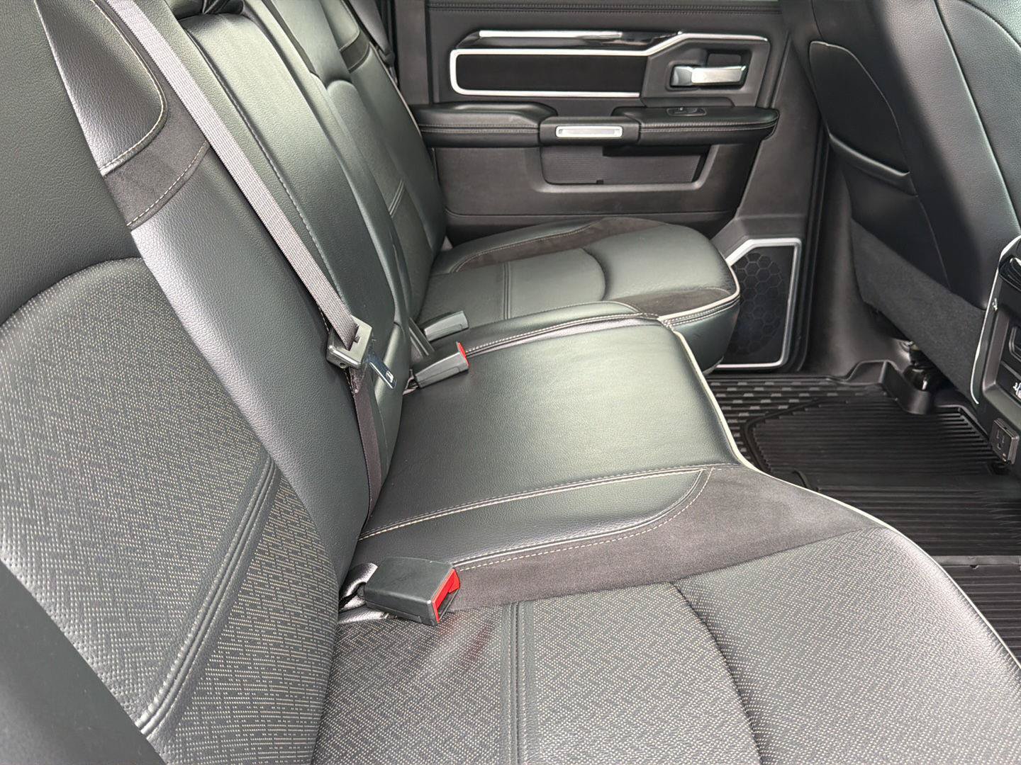 Used 2019 RAM 2500 Laramie AWD/4WD image 38