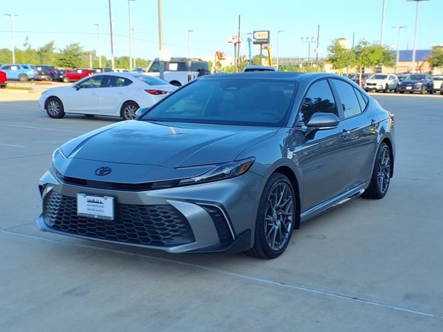 Used 2026 Toyota Camry SE w/ Multimedia Upgrade Package FWD video 3