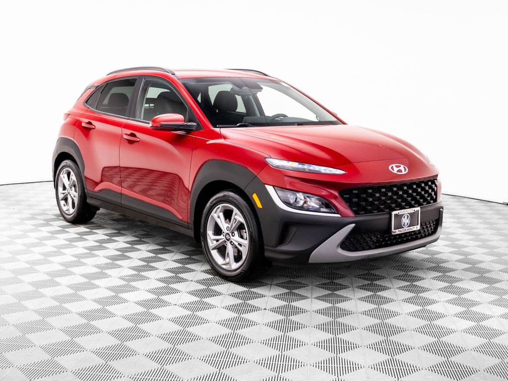 Used 2022 Hyundai Kona SEL w/ Convenience Package FWD image 9